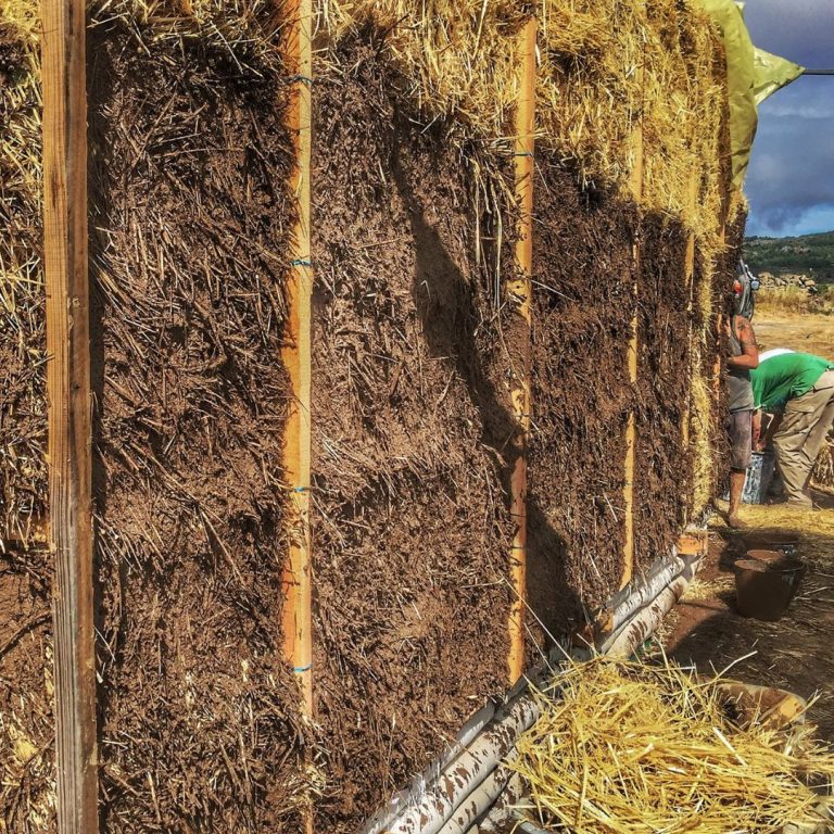 Natural Building - Plastering on strawbale