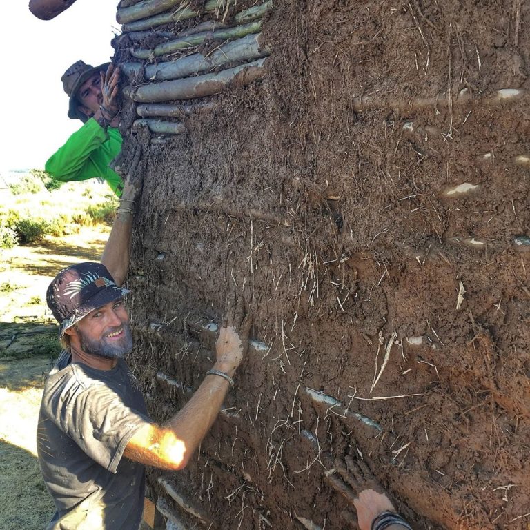 Natural Building - Plastering on wattle and daub